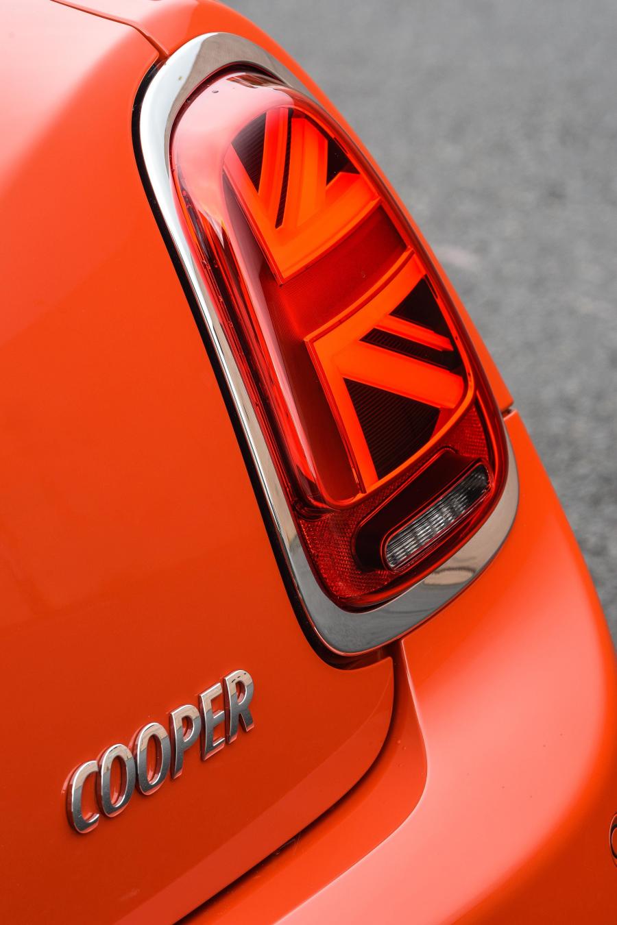 Детали экстерьера Mini Cooper 5-Door (F56) 2018 года  (ZA) (фото 27 из 32)